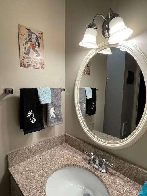 Unique Yeti-Theme Ski On Off Suite Jiminy-Sleeps 4 Hancock Bagian luar foto