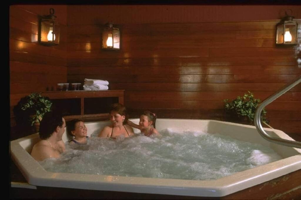 Unique Yeti-Theme Ski On Off Suite Jiminy-Sleeps 4 Hancock Bagian luar foto